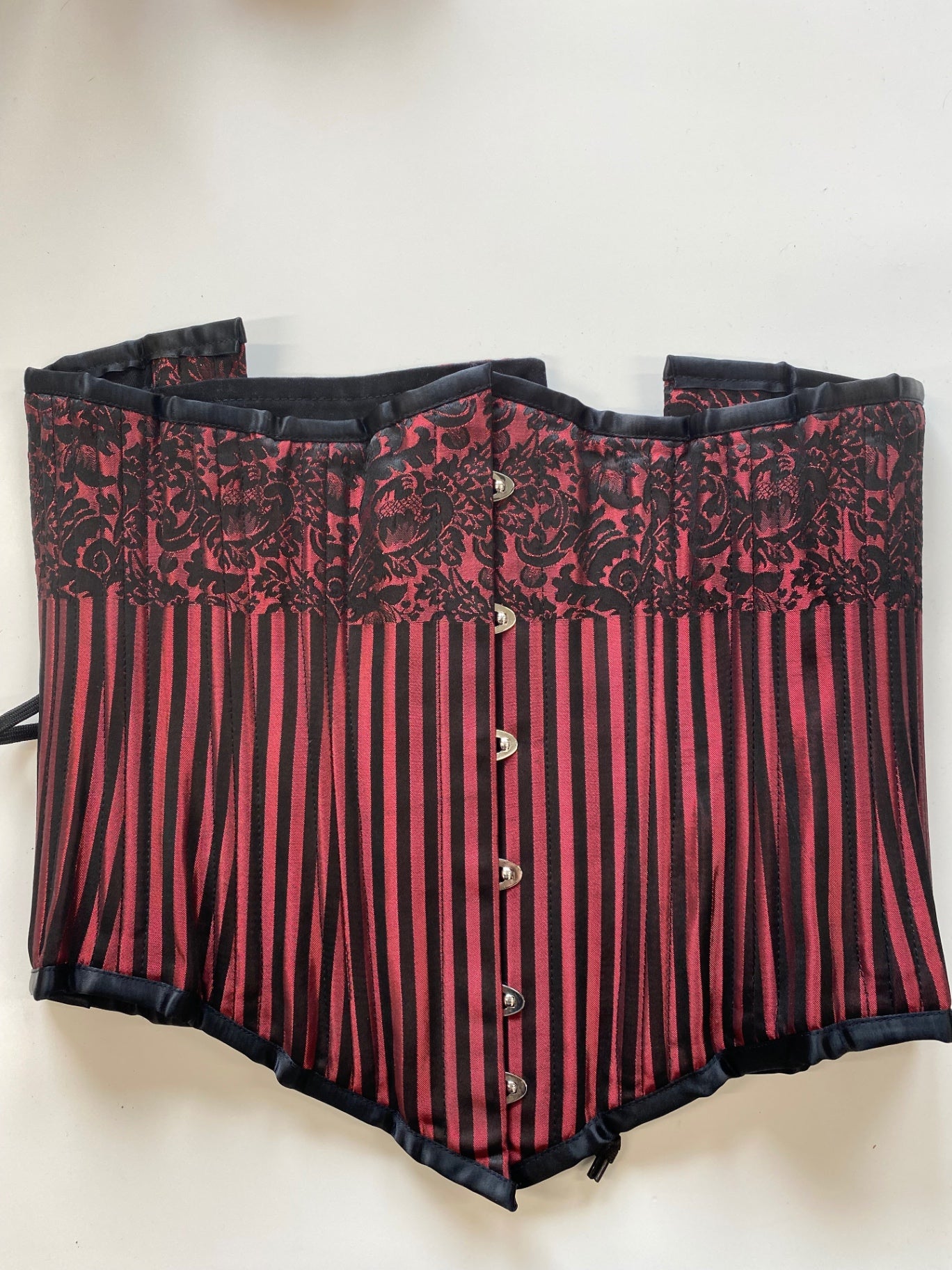 Fabulous Unbranded Corset UK8-10 24” Red & Black TC001