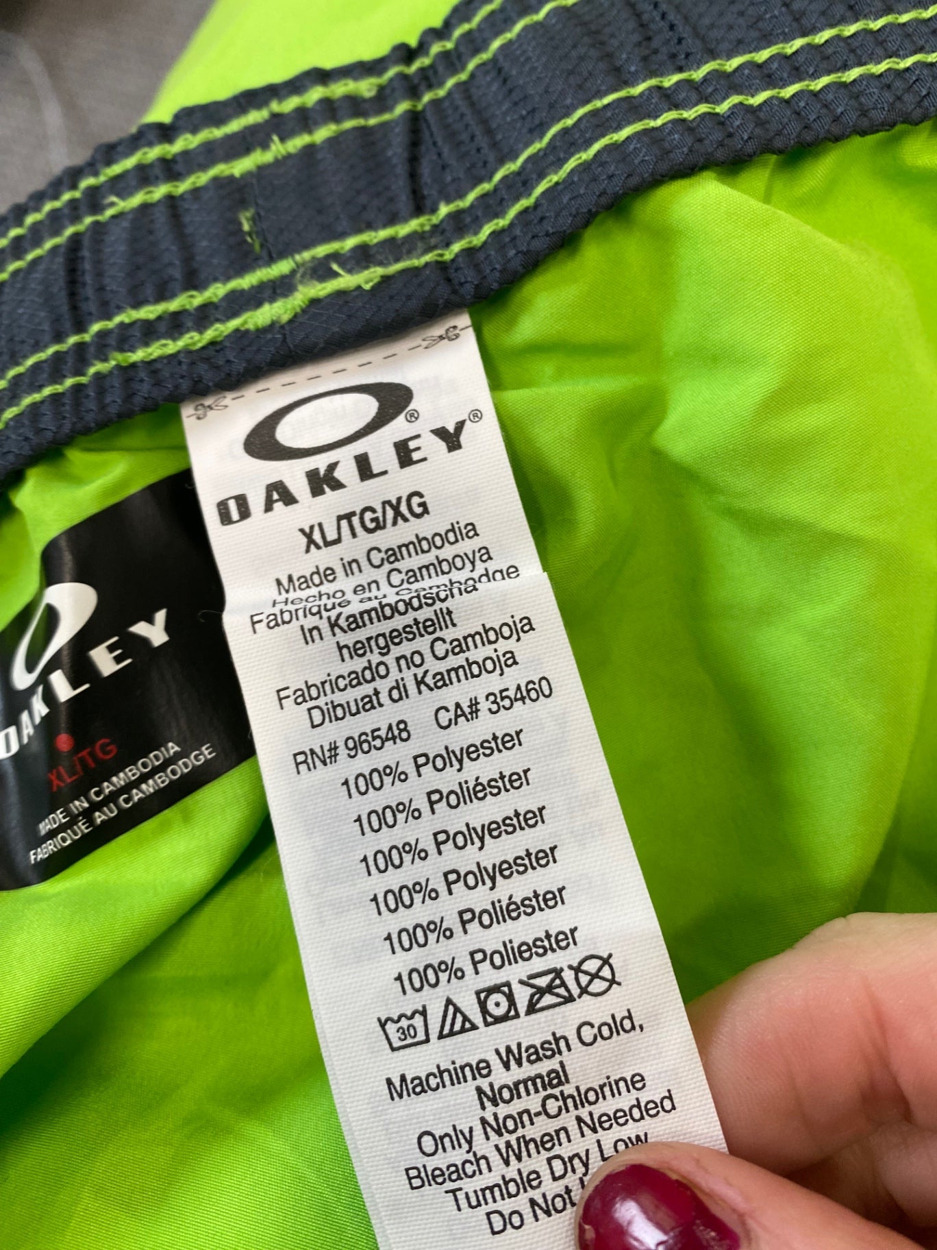 Fabulous Oakley Swim Shorts UK XL neon Green New DW001