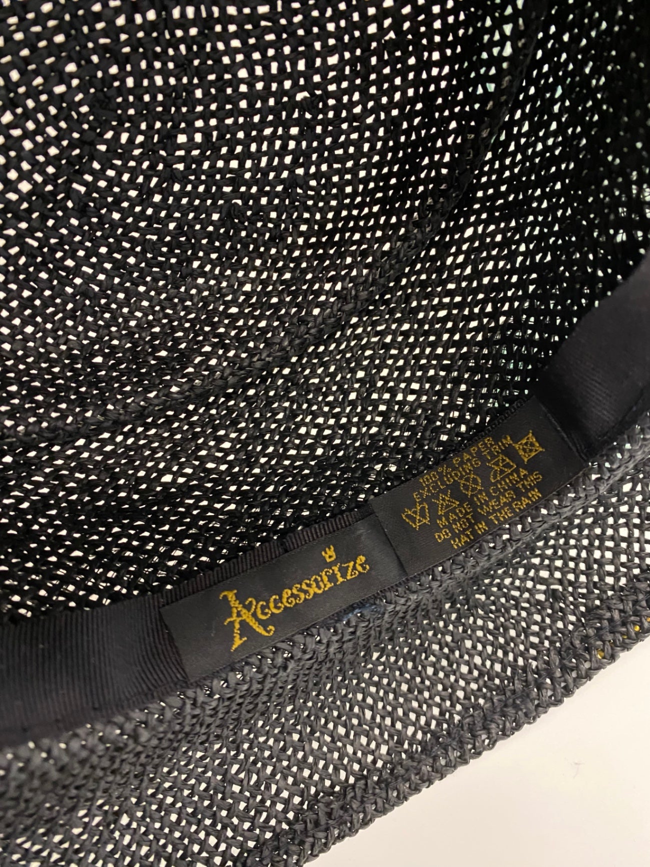 Fabulous Accessorize Hat One size Black occasions Race days weddings SI002