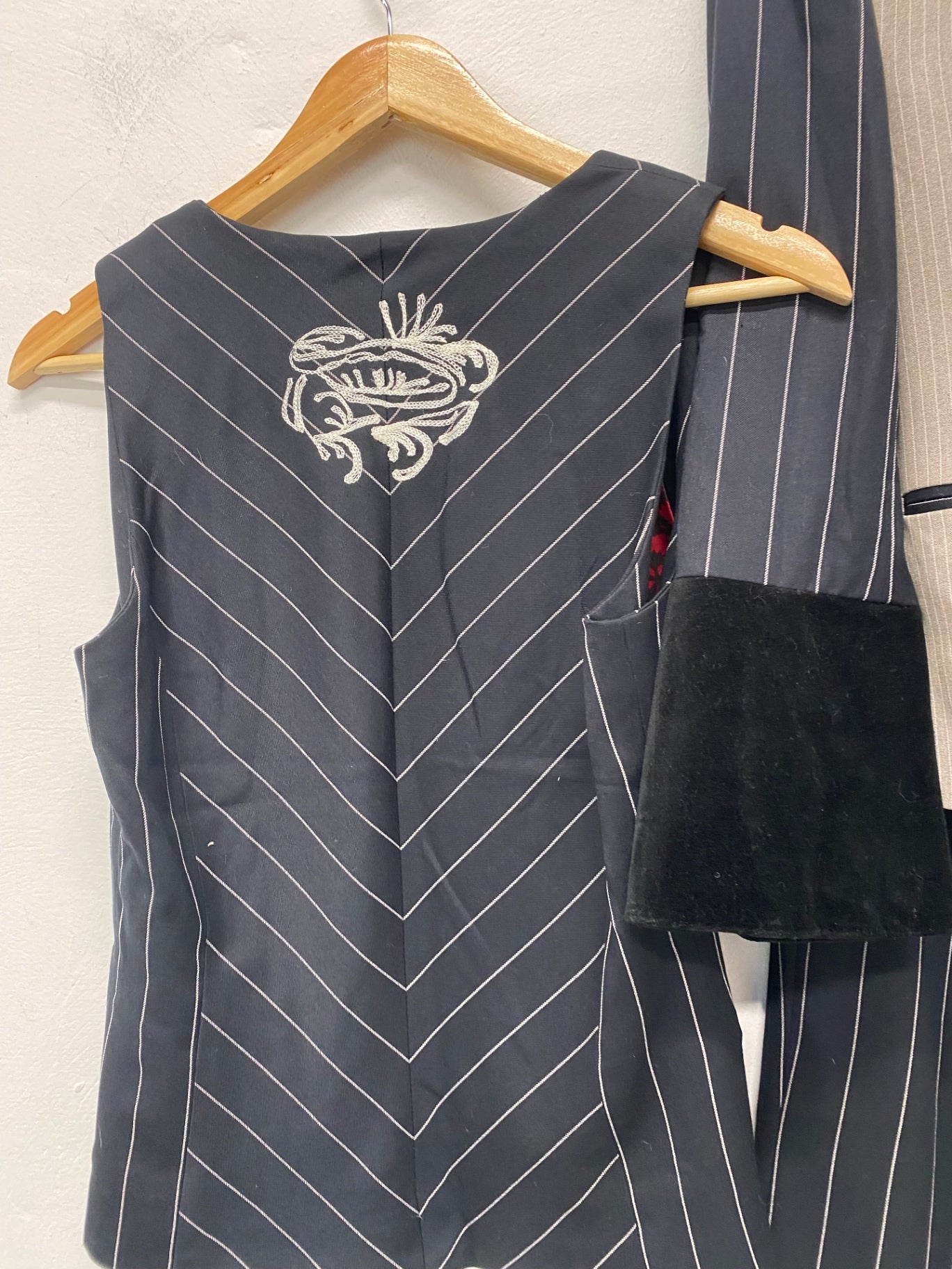 Fabulous y2K St-Martins 3 Piece Suit UKS Black pinstripes Rare BT001