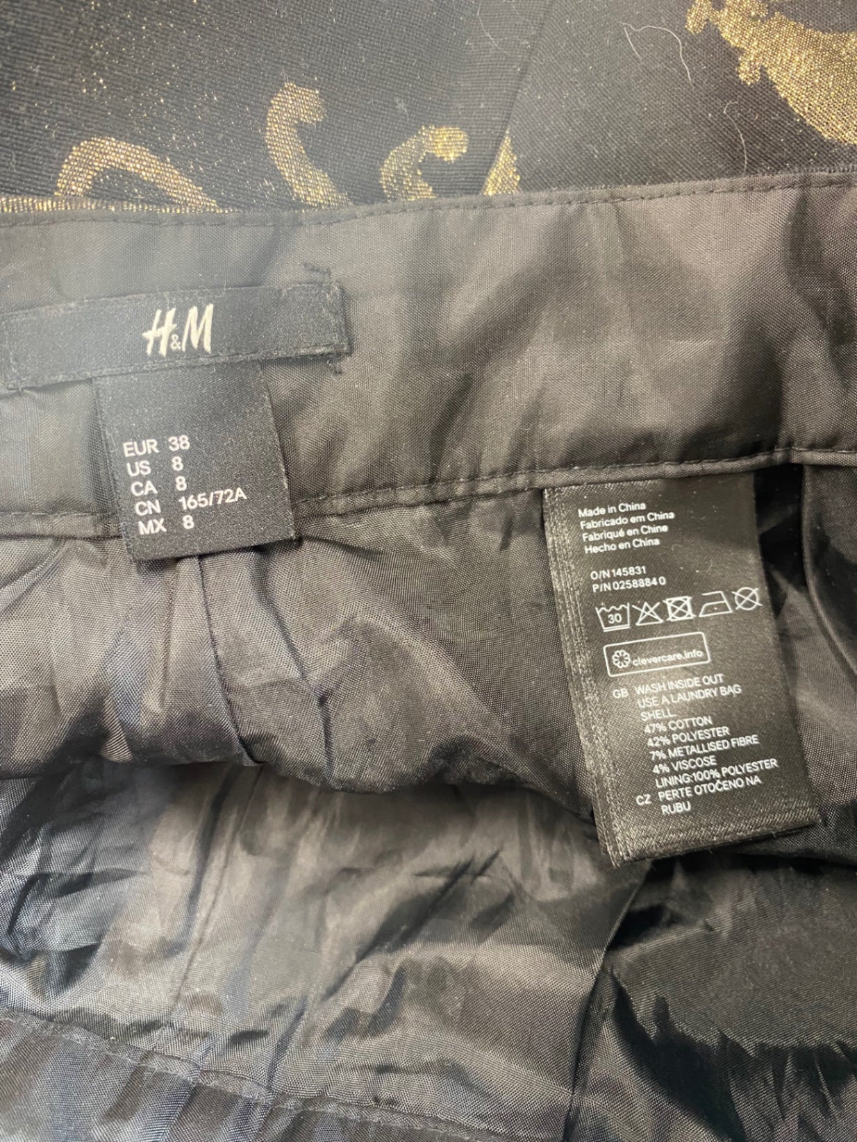 Fabulous H&M Shorts UK10 Black & Gold Lion GC003