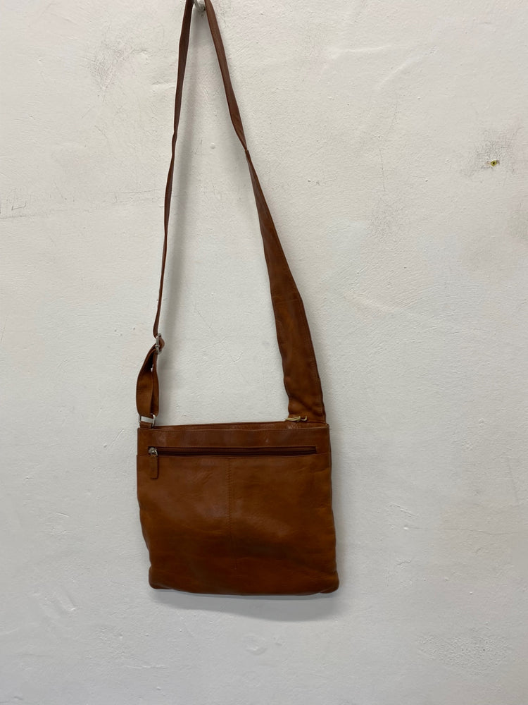 Fabulous Radley Messenger crossbody Tan characterful GC003