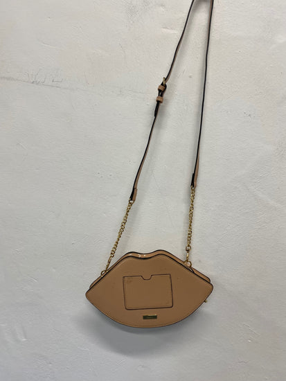 Fabulous Aldo Lips Handbag One size Beige chain handle GC003