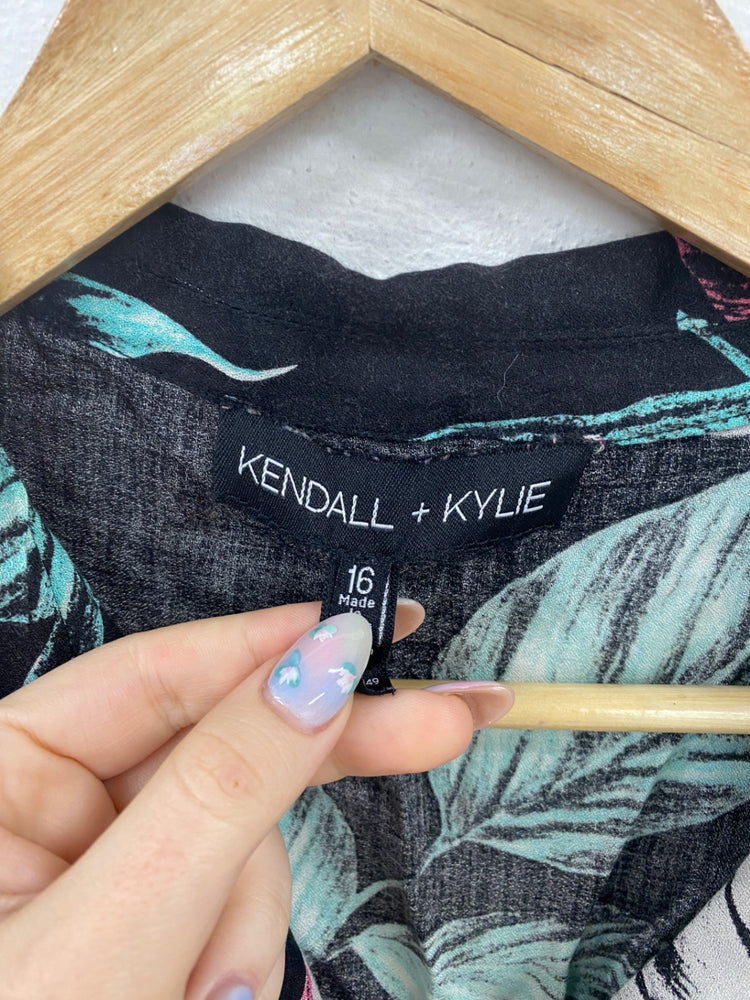 Fabulous KENDALL + KYLIE Crop Top UK16 Black Multi Botanical GC003