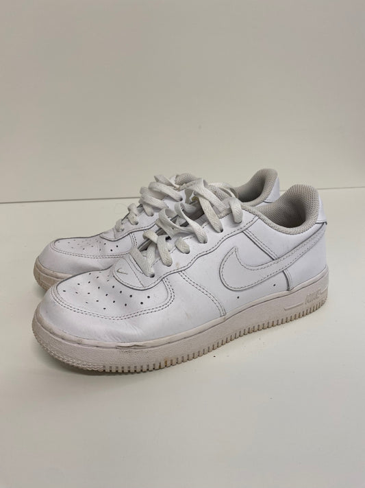 Fabulous Nike Force 1 Sneakers UK2.5 White Classics leather GC003