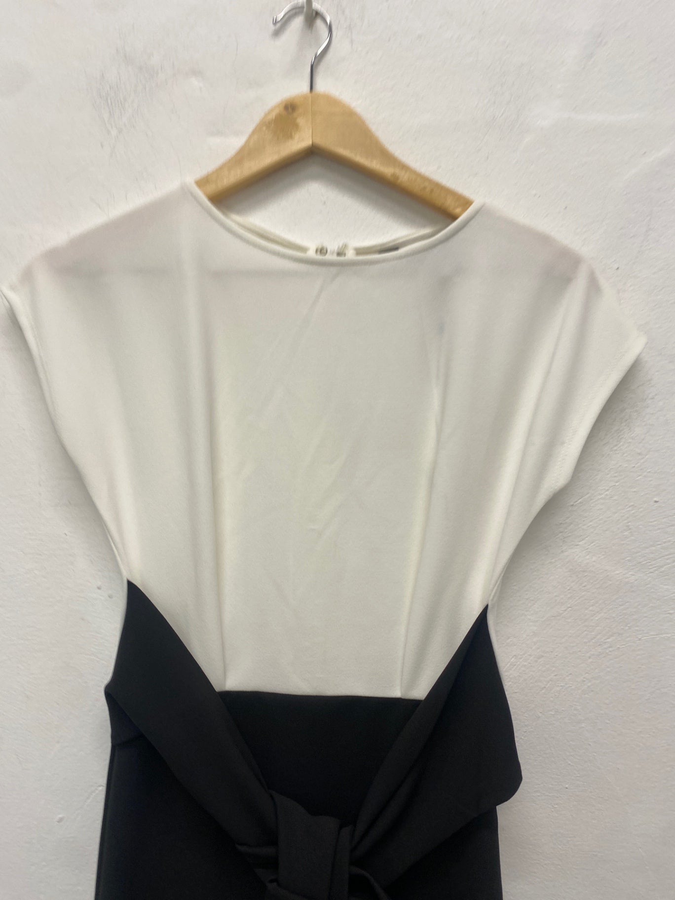 Fabulous Lipsy london Dress UK6 Black and White VT002