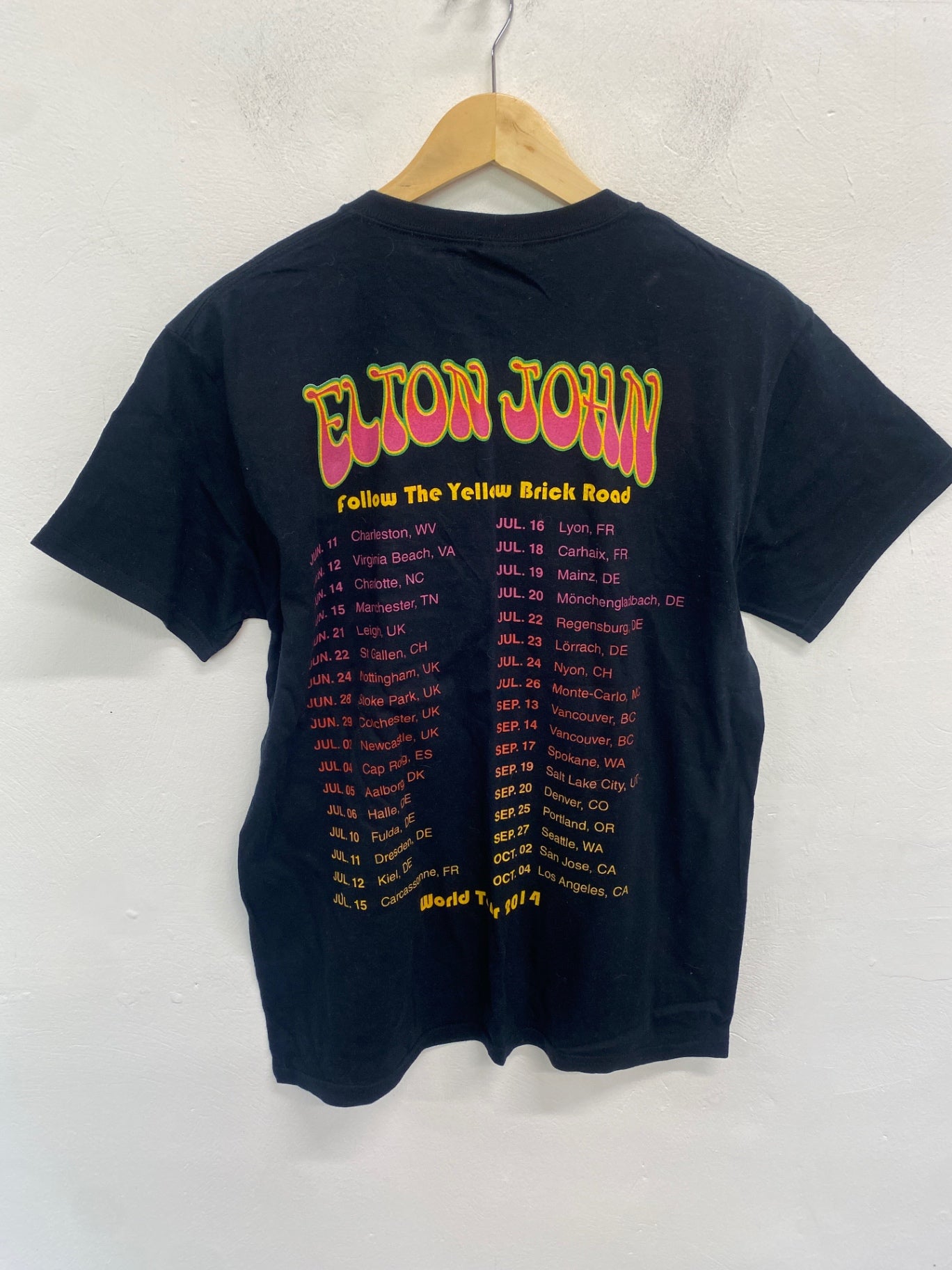 Fabulous Elton John T-Shirt UK M Black follow the yellow brick road tour GC003