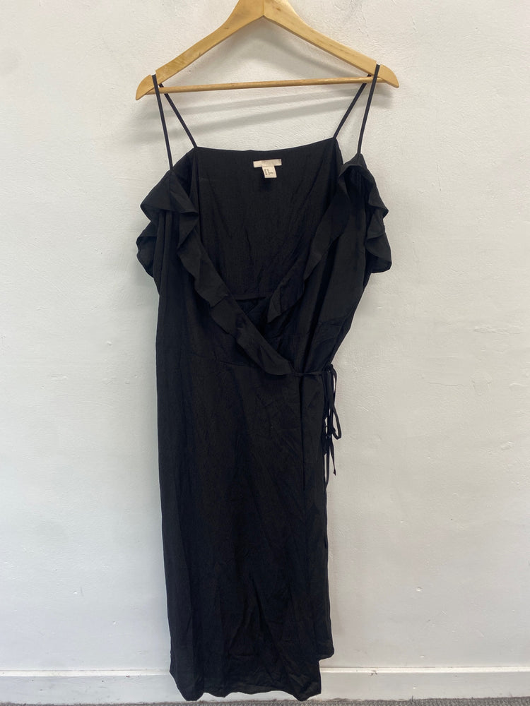 Fabulous H&M Wrap dress UK16 Black frill AM013