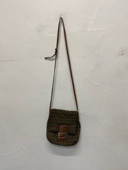 Fabulous Fendi Zucchino Vintage Mama Baguette Messenger crossbody One size logo GC003