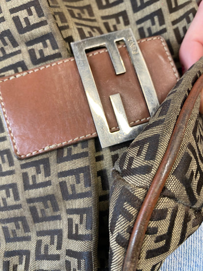 Fabulous Fendi Zucchino Vintage Mama Baguette Messenger crossbody One size logo GC003