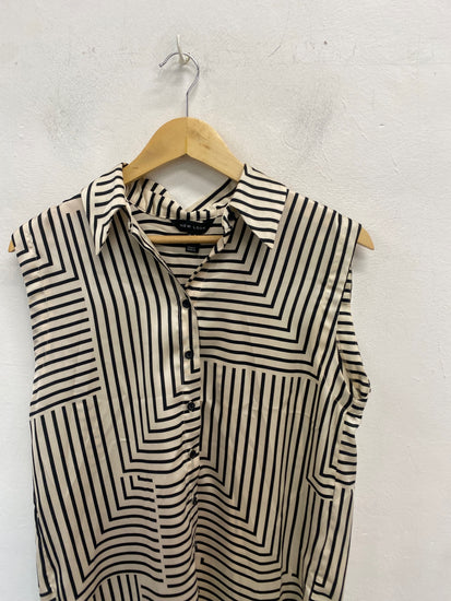 Fabulous New look Sleeveless Shirt UK8 Beige black striped VT002