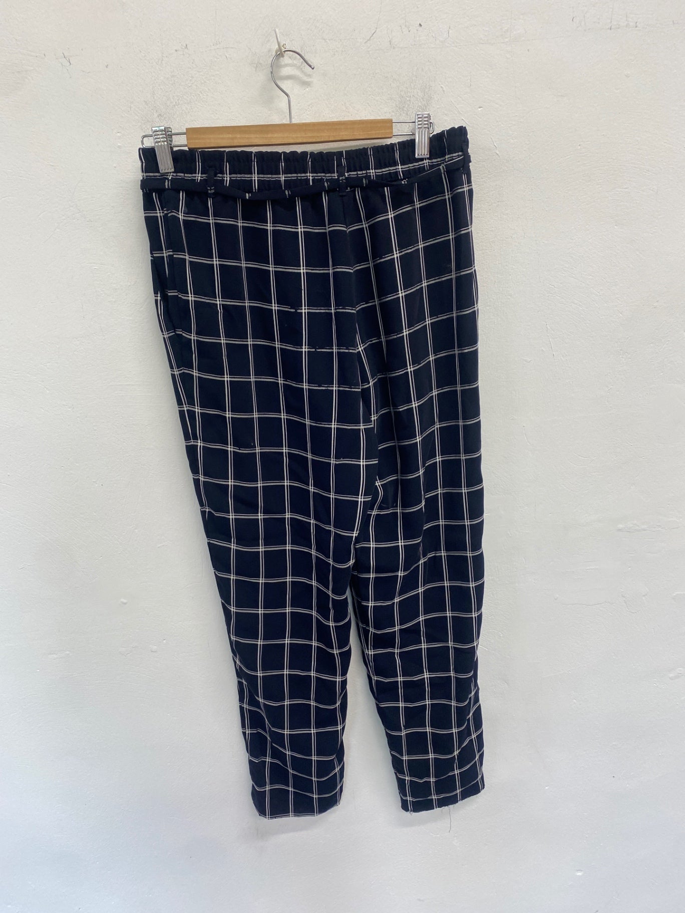 Fabulous Mango Cropped trousers UK M Navy blue checkered AM013