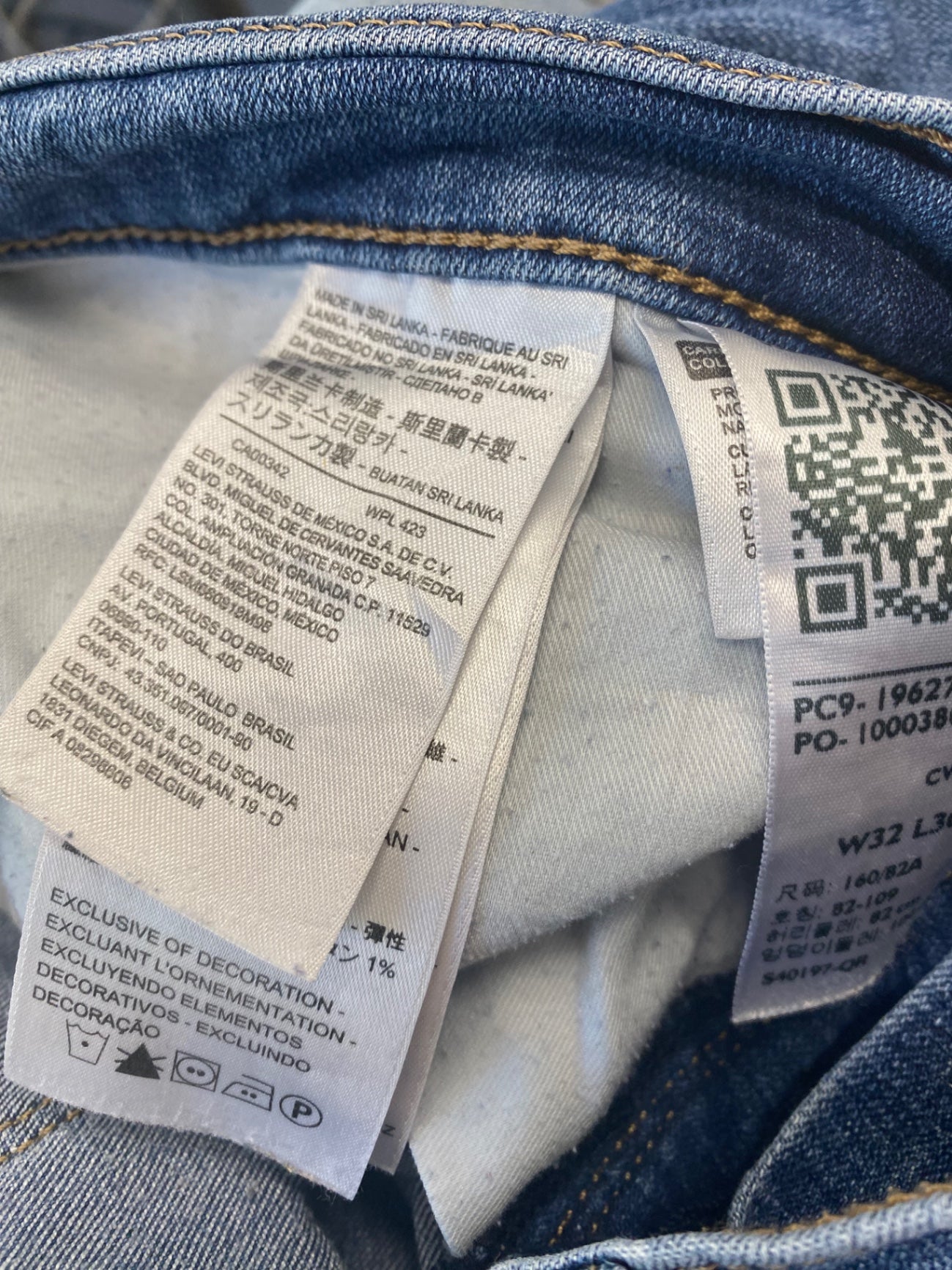 Gorgeous Levi’s 312 shaping slimJeans W32" L30” NR002