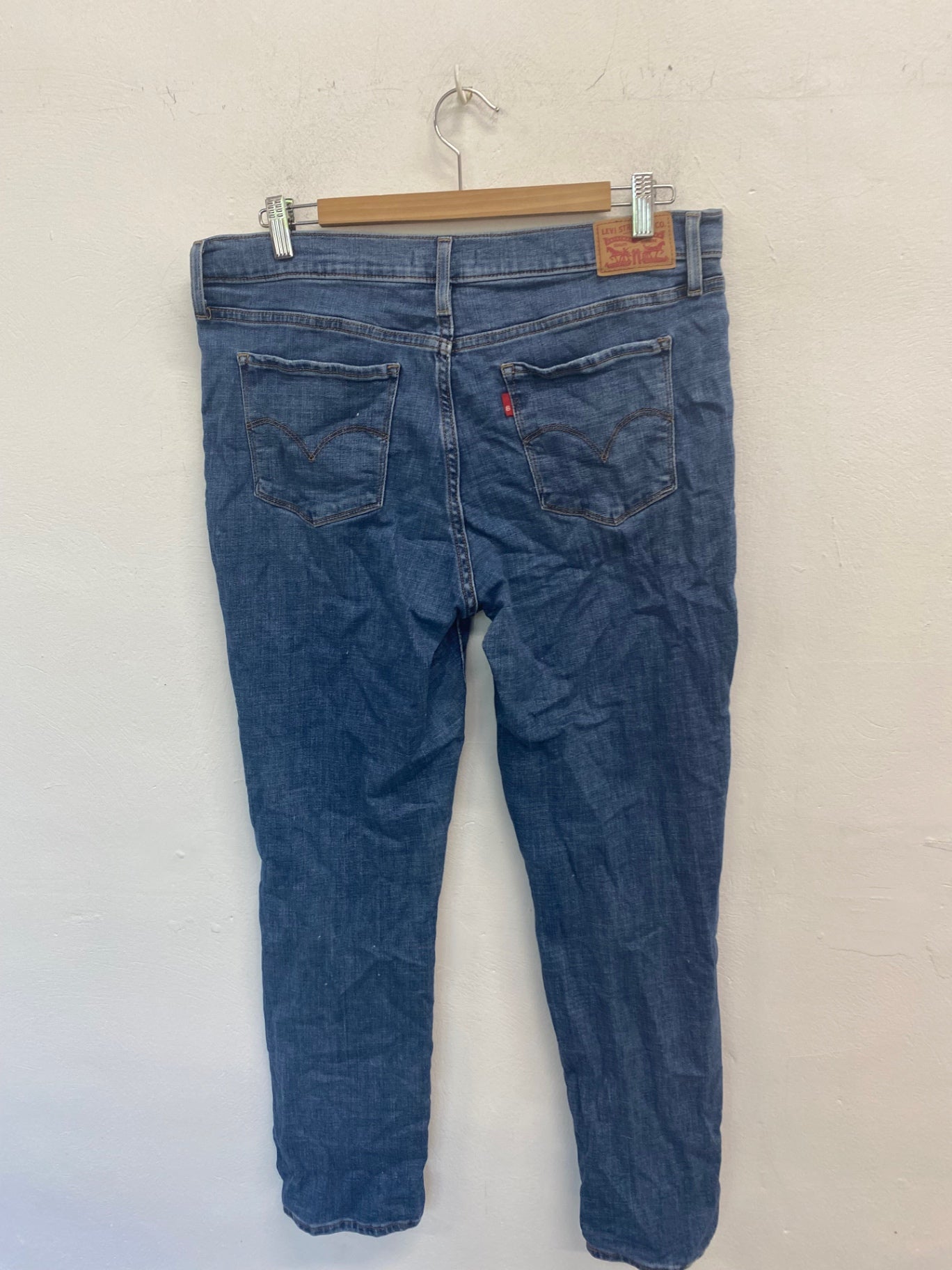 Gorgeous Levi’s 312 shaping slimJeans W32" L30” NR002