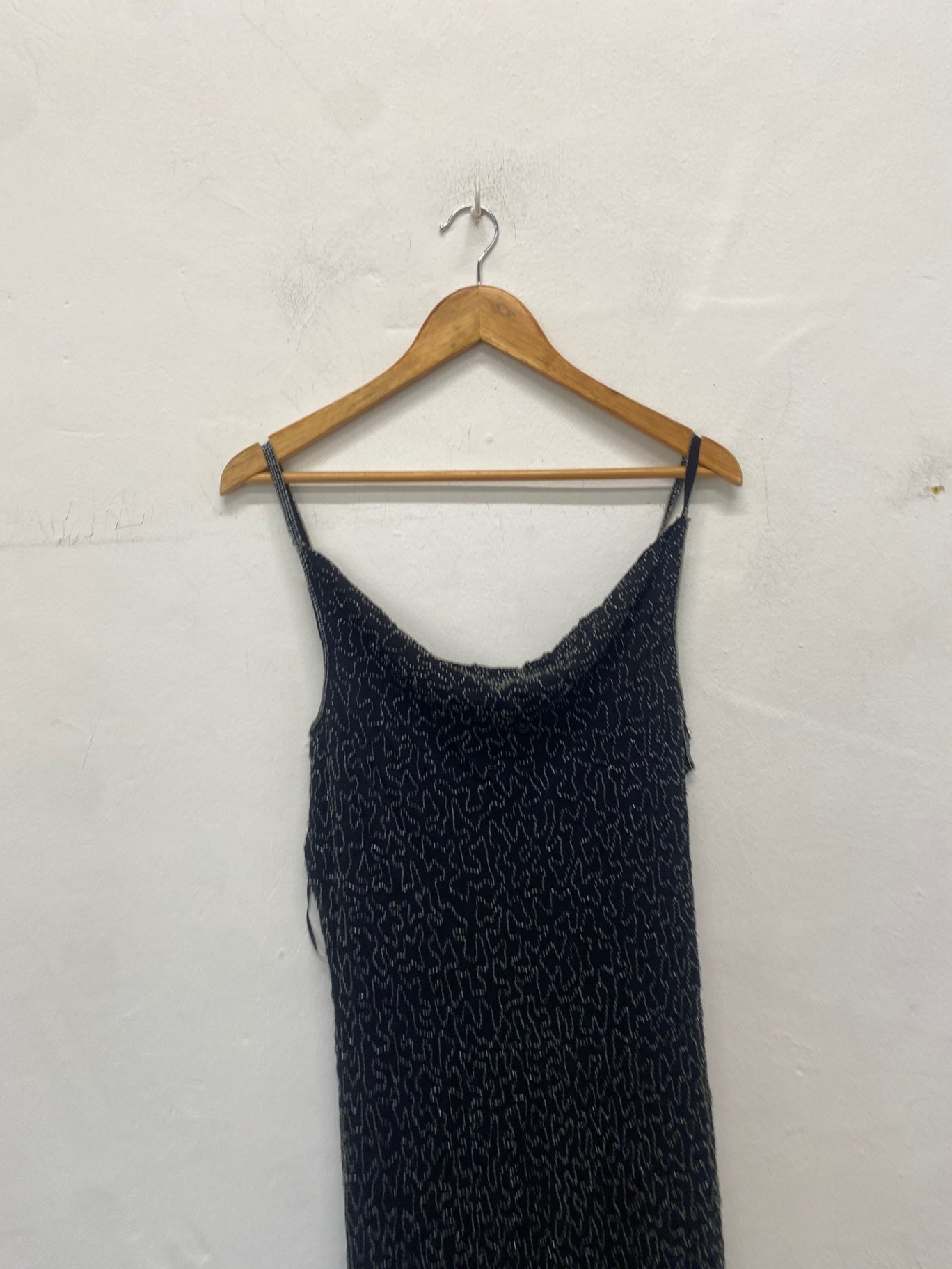 Gorgeous Wallis Maxi Dress UK16 Black beaded formal NR002