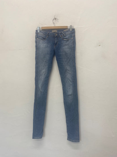 Gorgeous Guess Jegging Jeans W27” Blue distressed SL002