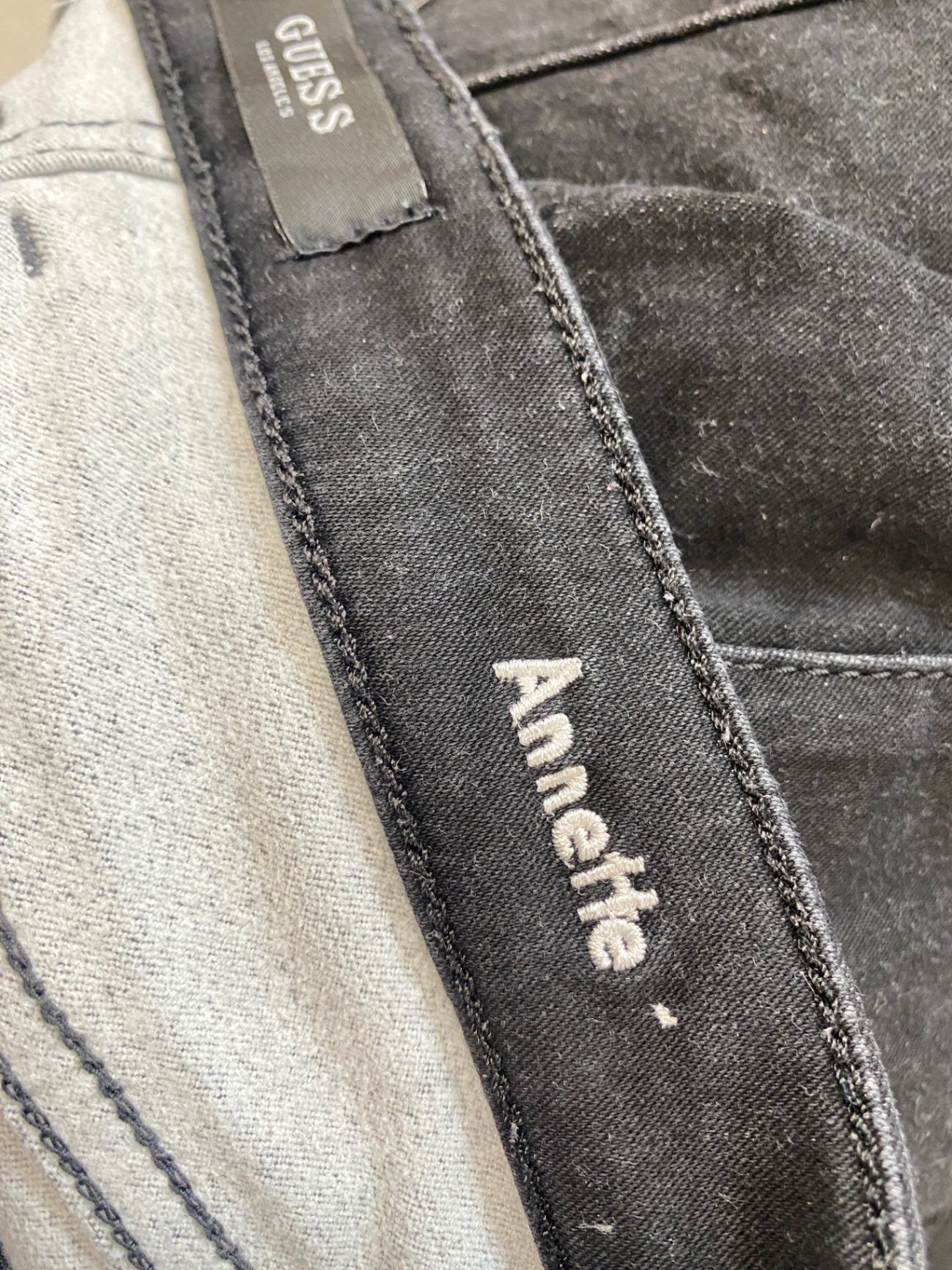 Gorgeous Guess Jeans W27” Black Y2K SL002