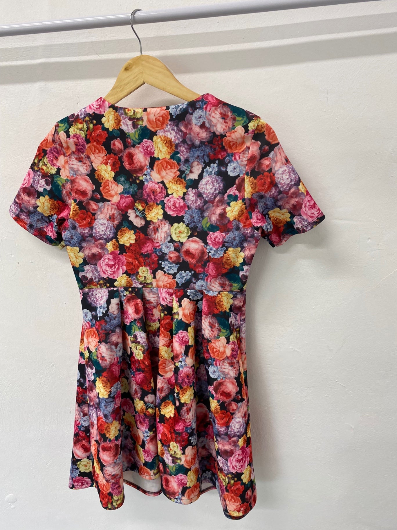 Gorgeous ASOS Mini Dress Uk8 Multicoloured floral SL002