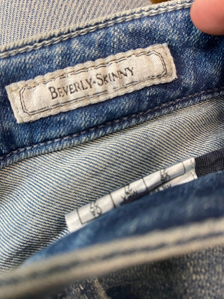 Gorgeous Guess Embellished Jeans W29" Blue embellished studs NR002