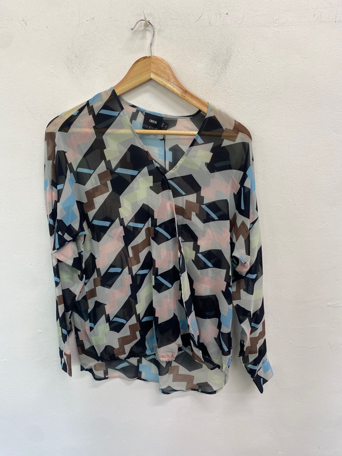 Gorgeous ASOS Blouse UK8 Multicolored geometrical SL002