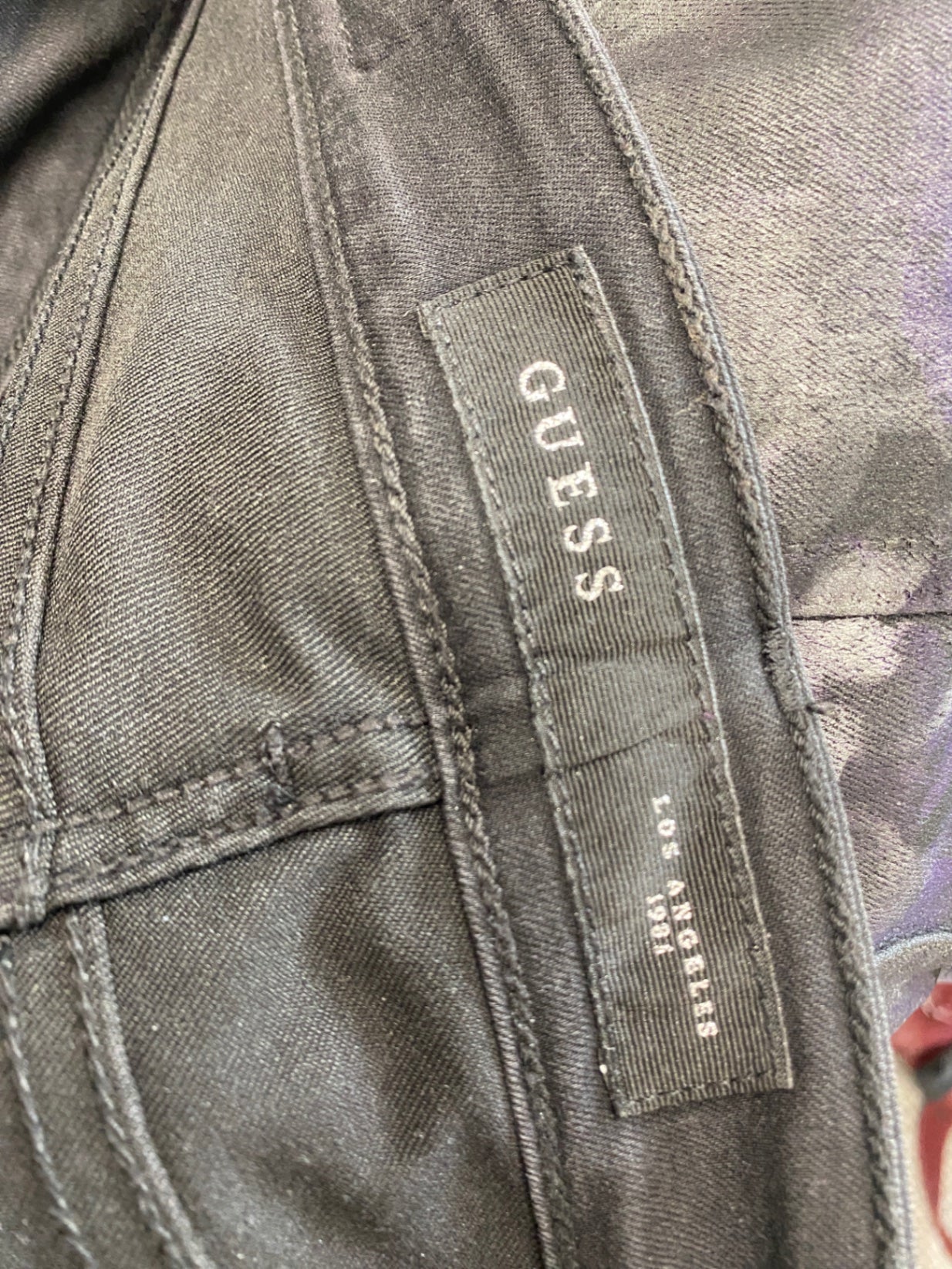 Gorgeous GUESS Low rise Jeans W29" Black grey floral SL002