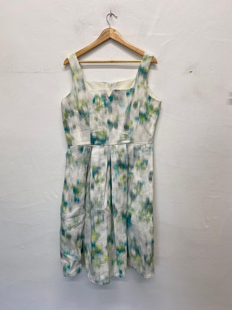 Gorgeous Handmade Vintage Dress Uk14 White & pastel green NR002
