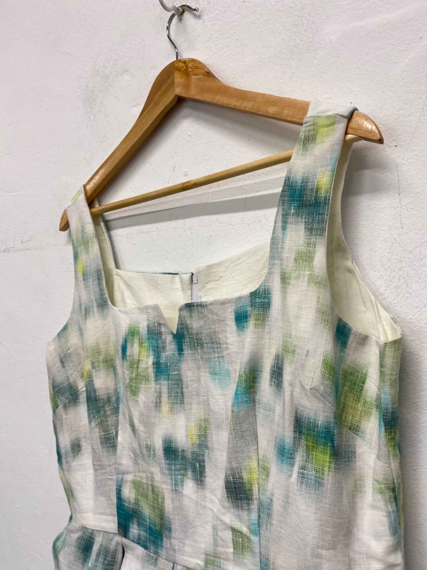 Gorgeous Handmade Vintage Dress Uk14 White & pastel green NR002