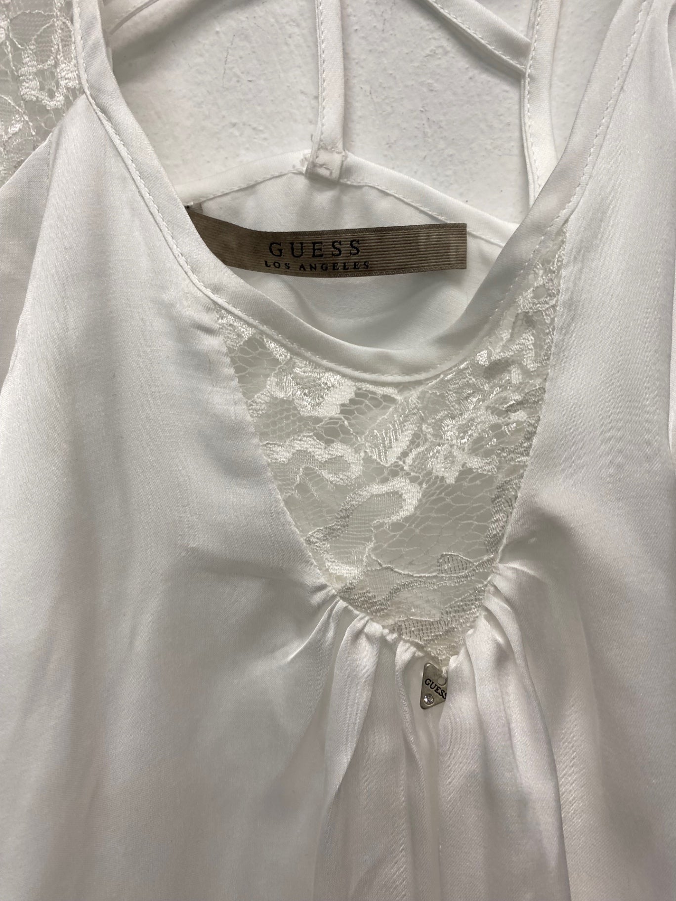 Gorgeous Guess Camisole UK S White slinky classic SL002