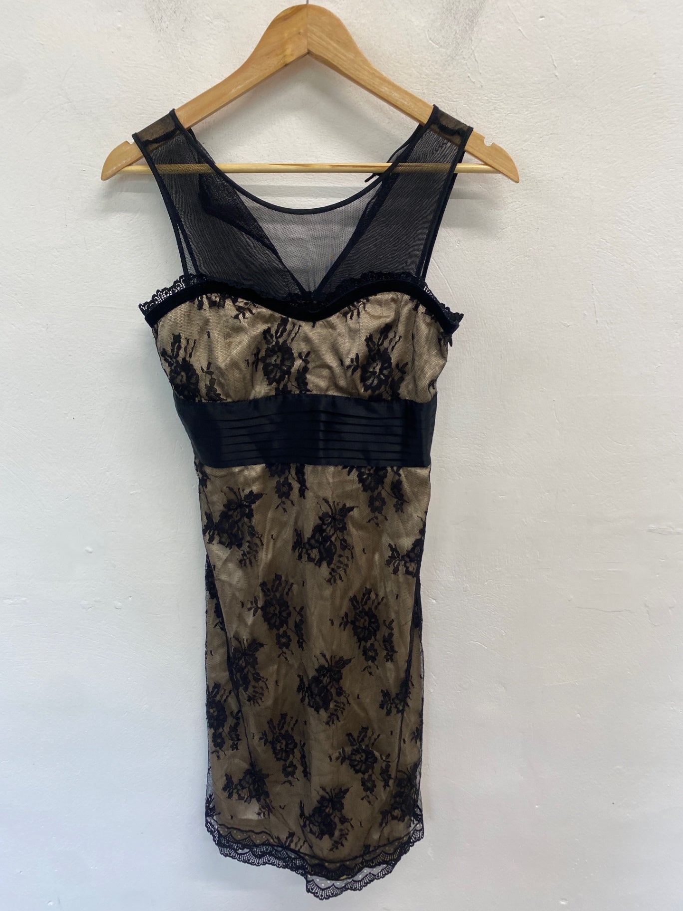 Gorgeous Guess by marciano Dress UK S Beige and Black sexy SL002