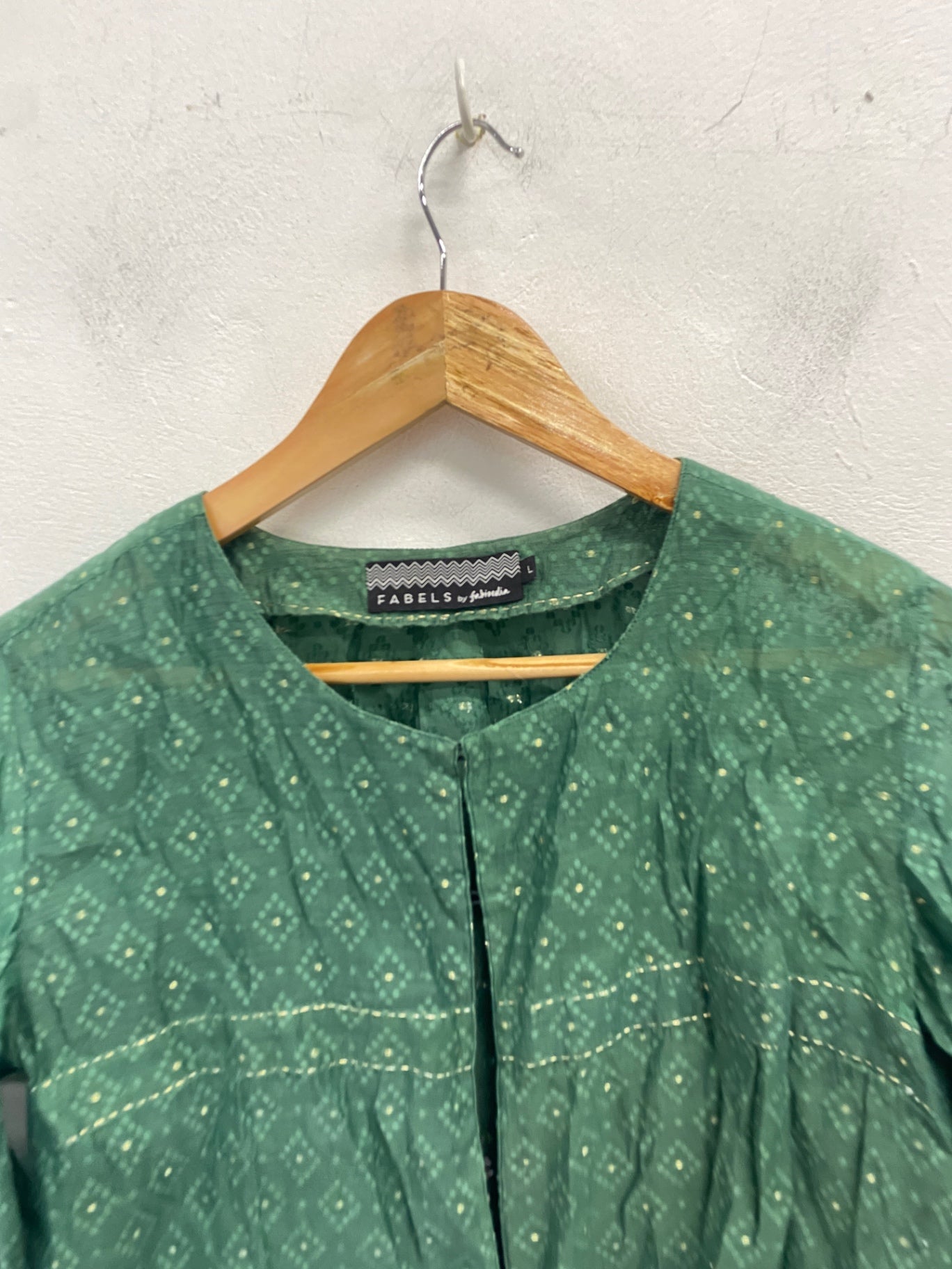 Gorgeous Fabels Blouse UK L Green embroidered NR002