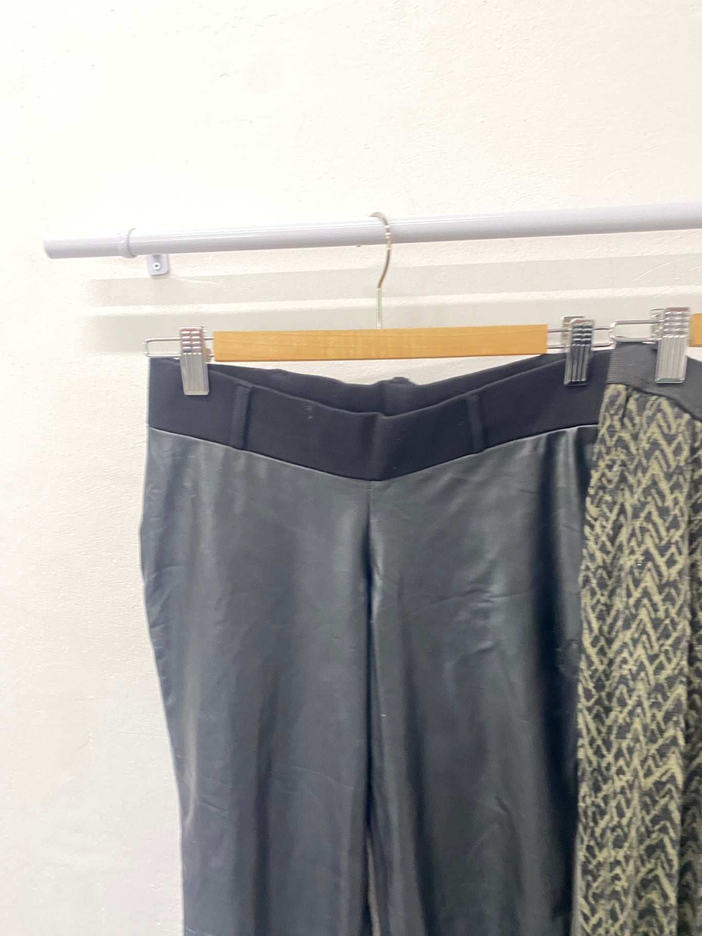 Gorgeous duo Blooming Marvellous Seraphine Maternity trousers UK8 Black and olive SL002 #11