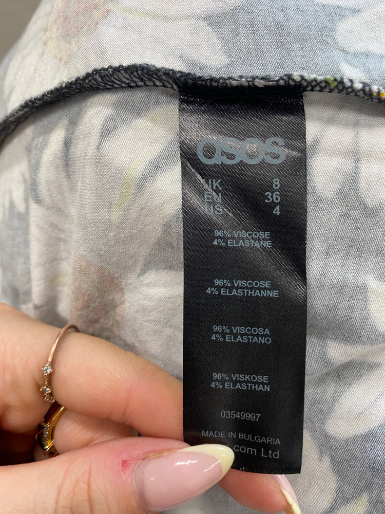 Gorgeous ASOS Sleeveless top UK8 Black floral SL002