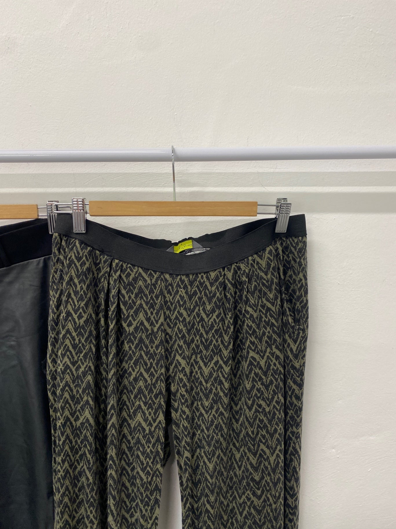 Gorgeous duo Blooming Marvellous Seraphine Maternity trousers UK8 Black and olive SL002 #11