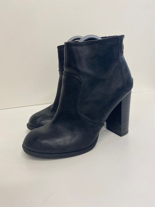 Gorgeous Marks & Spencers Ankle Boots Uk7 Black Classic block heels GS001
