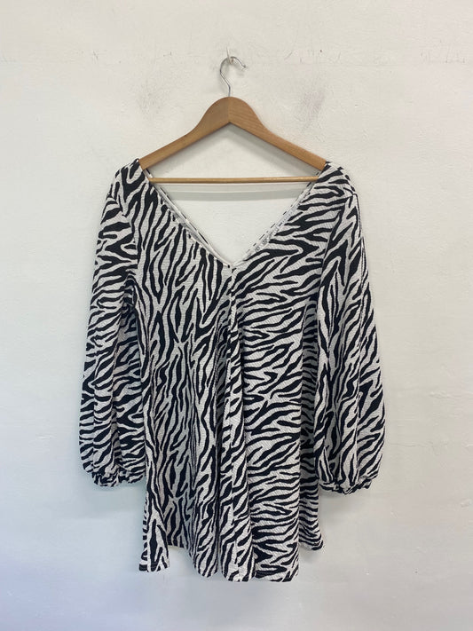 Gorgeous ASOS Mini Dress UK12 Black & White GS001