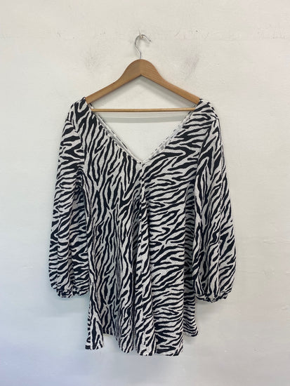 Gorgeous ASOS Mini Dress UK12 Black & White GS001