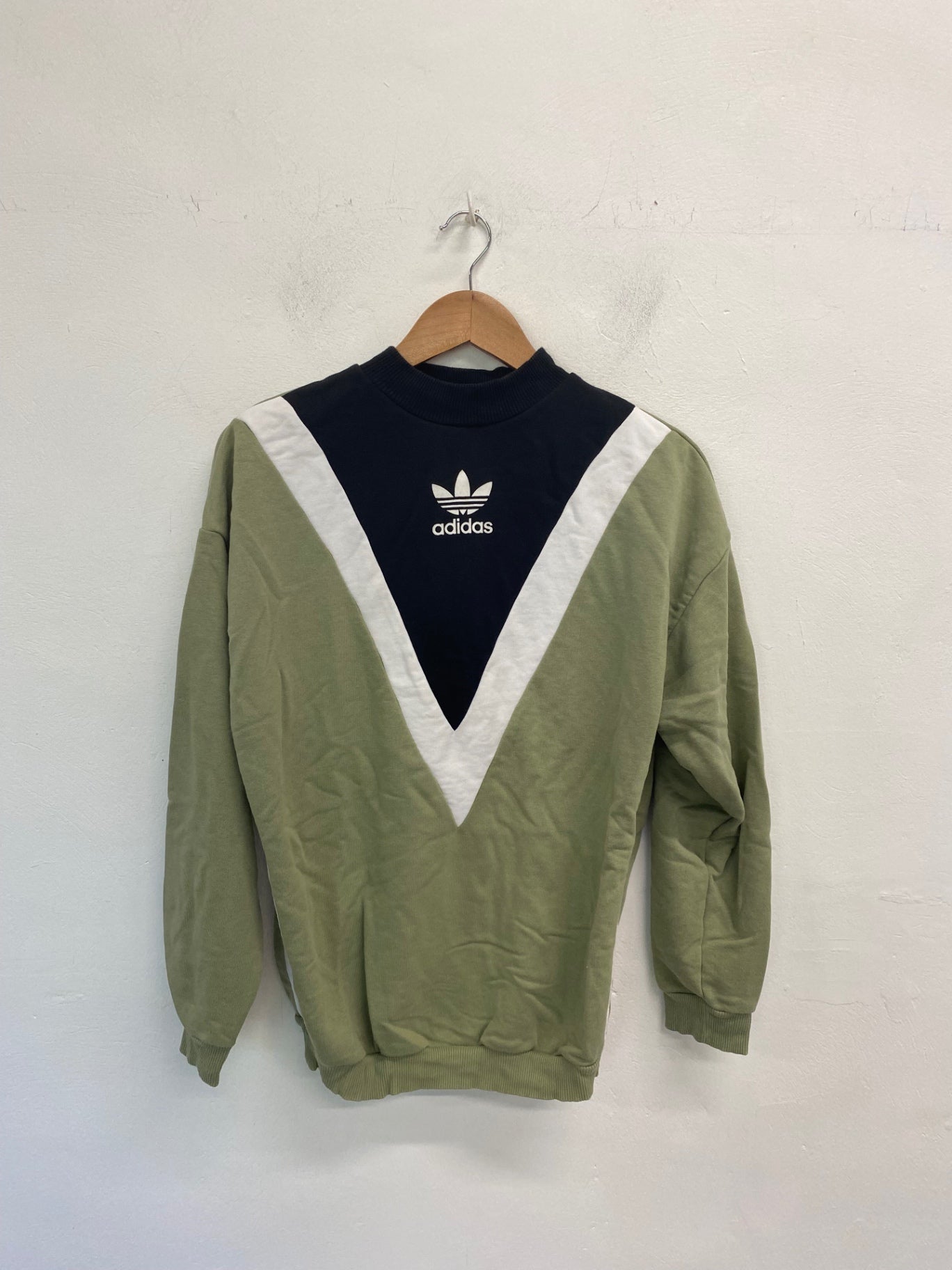 Gorgeous Adidas Sweatshirt UK12 Multicolour GS001