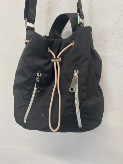 Gorgeous Fiorelli Sport Shoulder Bag One size Black & logo Drawstring GS001