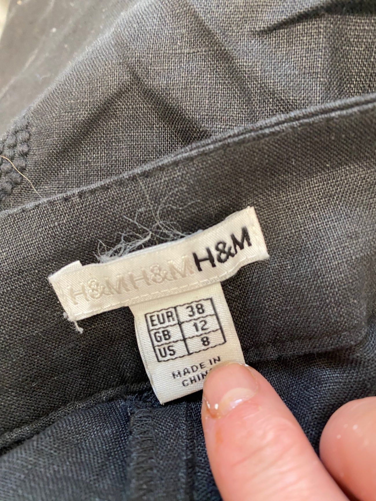 Gorgeous H&M Wide leg trousers UK12 Black with embossed floral pattern DM002