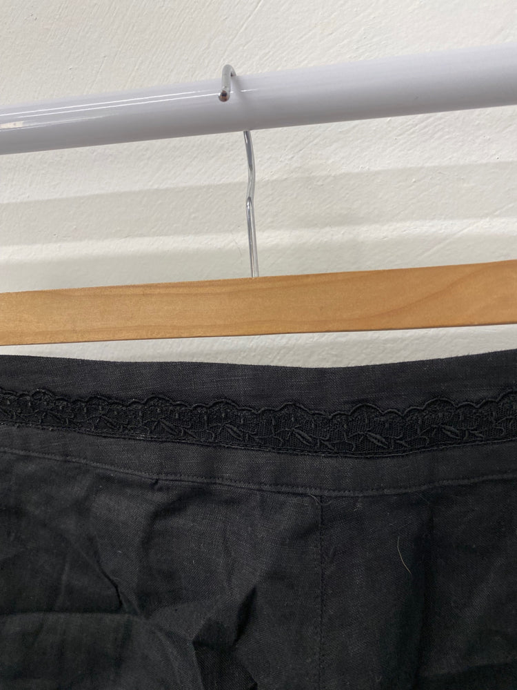 Gorgeous H&M Wide leg trousers UK12 Black with embossed floral pattern DM002