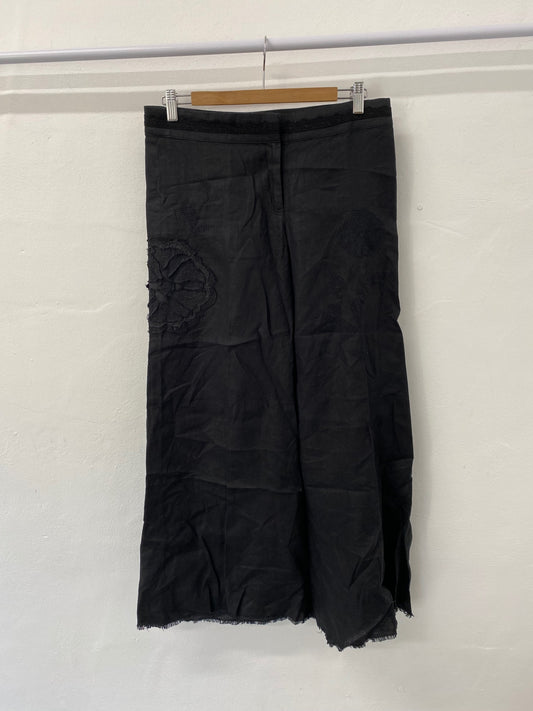 Gorgeous H&M Wide leg trousers UK12 Black with embossed floral pattern DM002