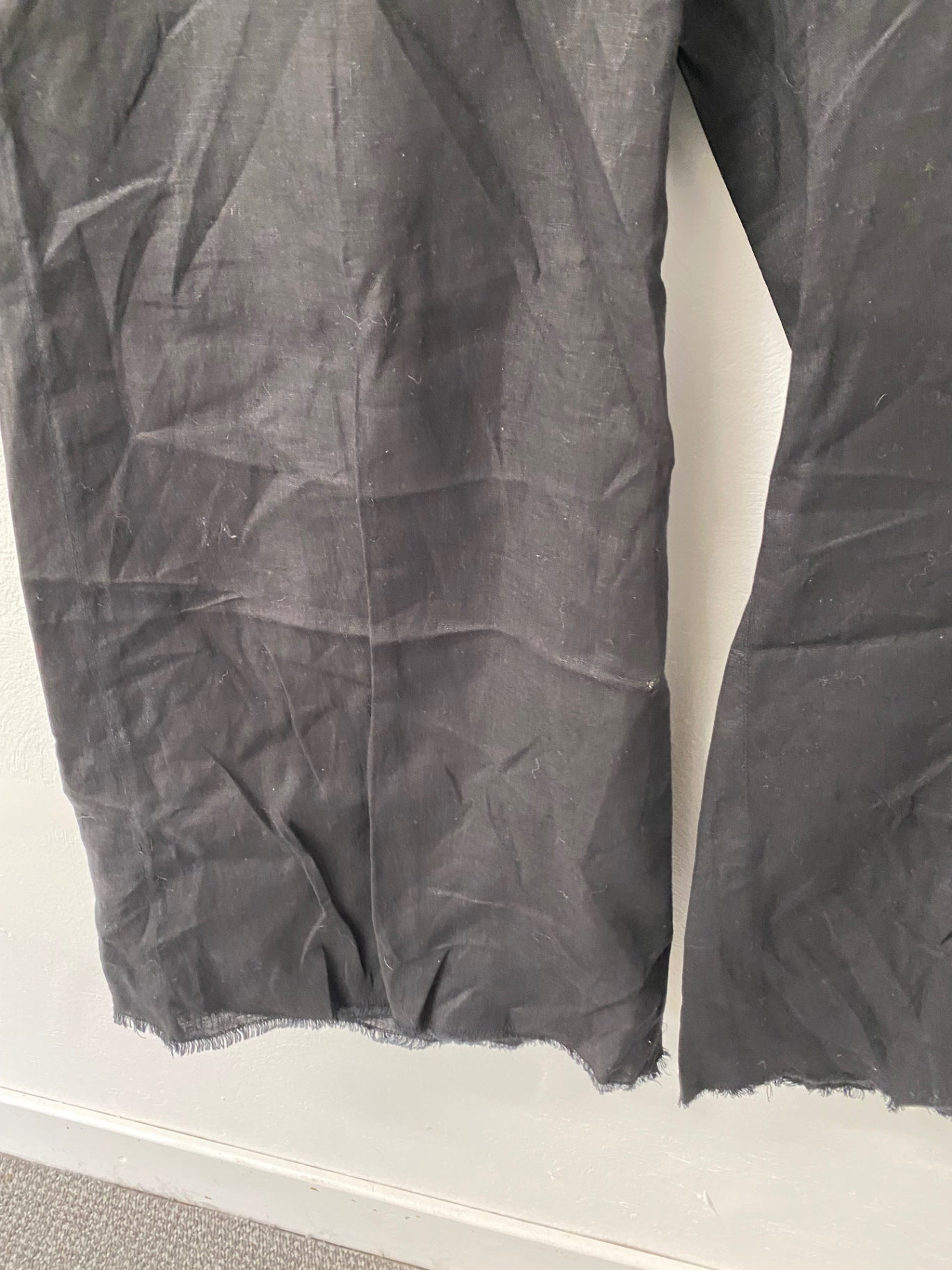 Gorgeous H&M Wide leg trousers UK12 Black with embossed floral pattern DM002