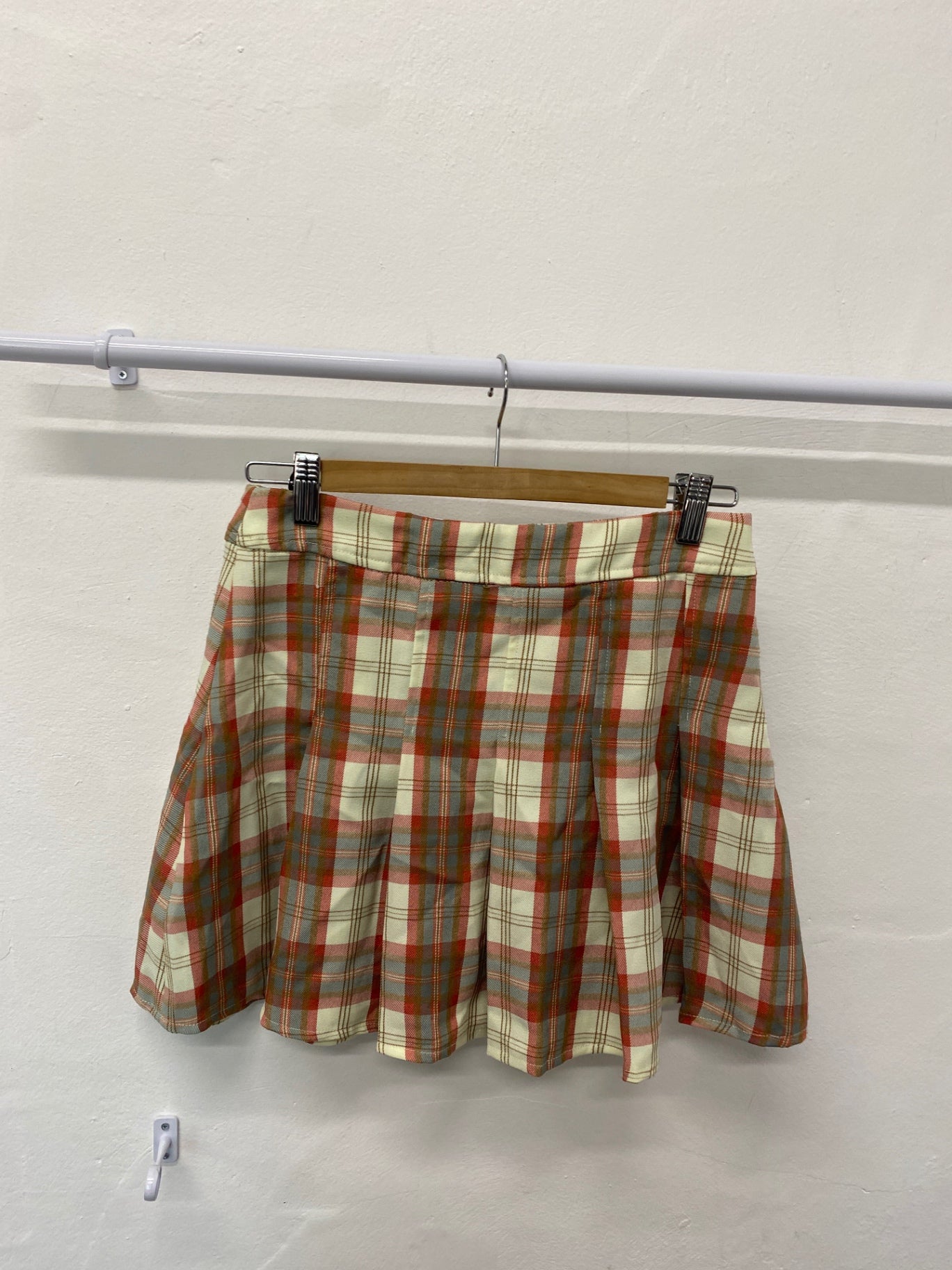 Gorgeous Motel Skirt UK S Cream pink checked EK001