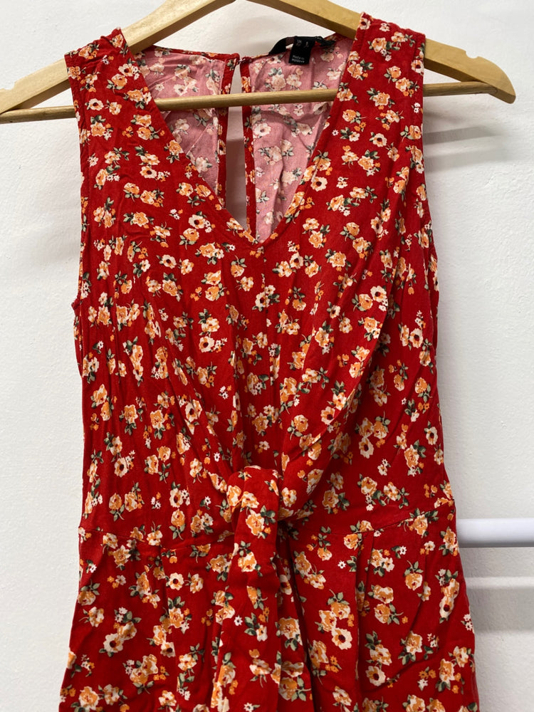 Gorgeous New Look Jumpsuit UK6 Red & floral pattern cropped EK001