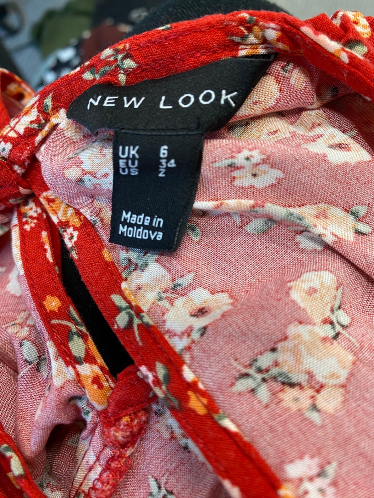 Gorgeous New Look Jumpsuit UK6 Red & floral pattern cropped EK001