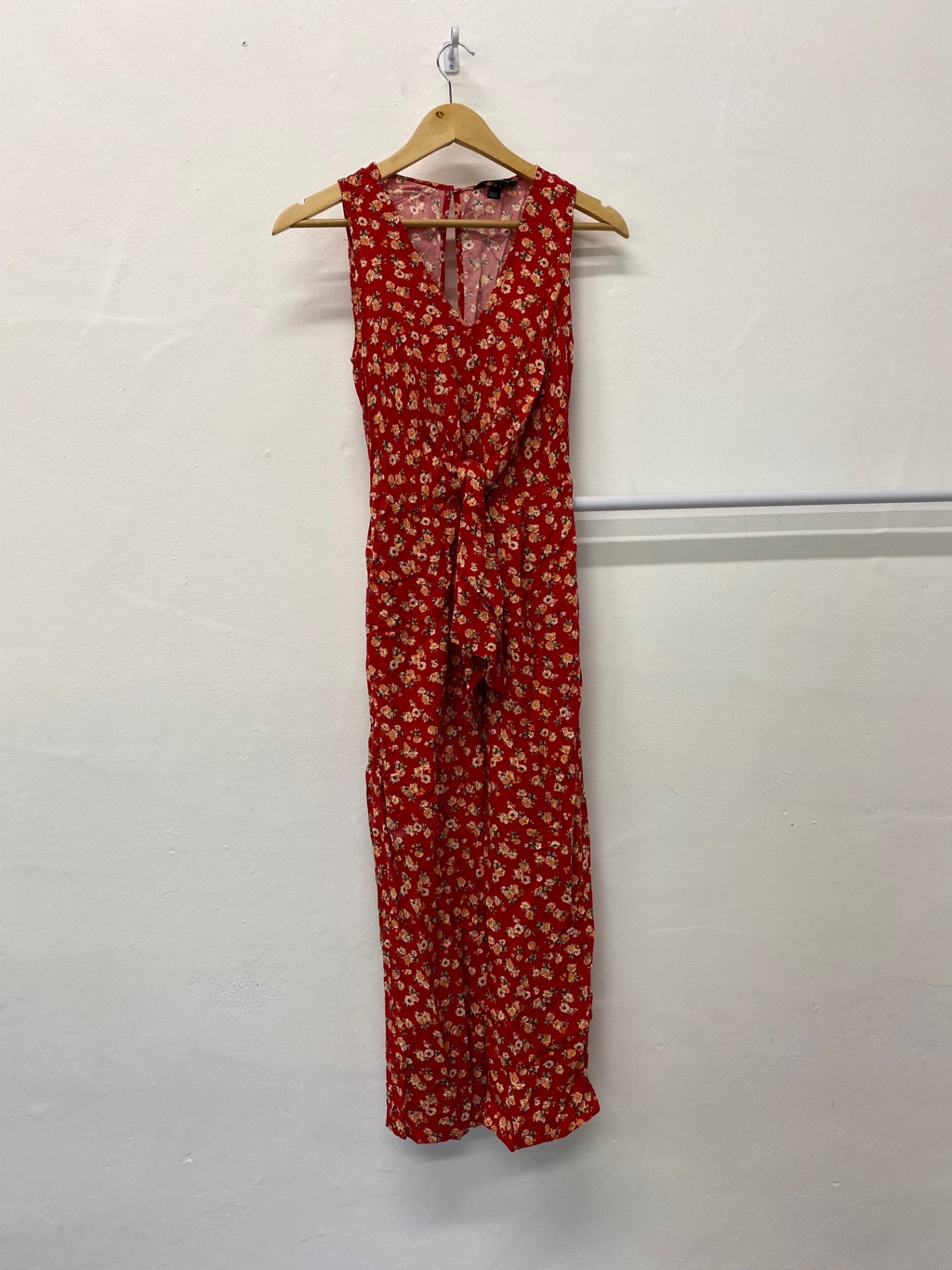 Gorgeous New Look Jumpsuit UK6 Red & floral pattern cropped EK001