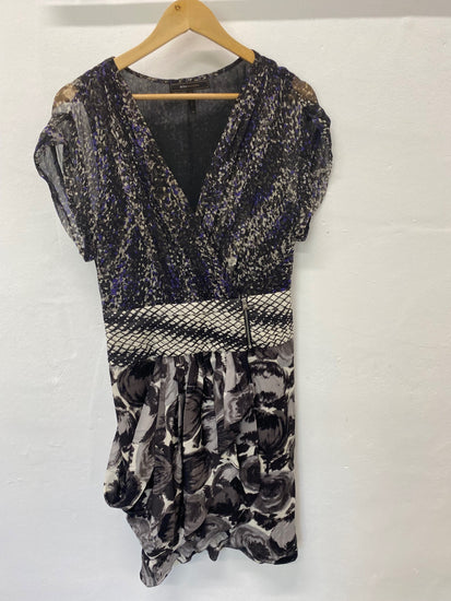 Gorgeous BCBGMAXAZRIA occasion party Dress UK10 Grey pure silk  LF003 