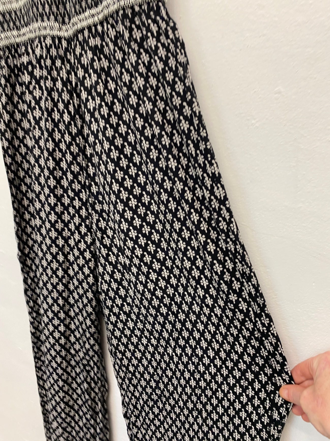 Gorgeous FatFace Jumpsuit Uk8 Black & white floral ZB001