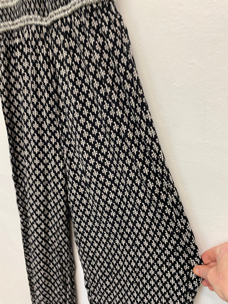 Gorgeous FatFace Jumpsuit Uk8 Black & white floral ZB001