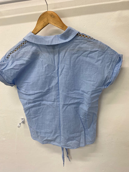 Gorgeous Lipsy London Blouse Uk8 Light Blue tie front LF003